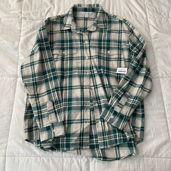 NWT Old Navy Cream and Green Long Sleeve Button Down Flannel Shirt - Picture 3 of 8